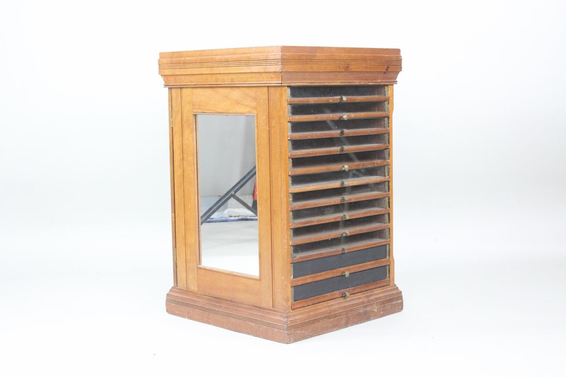 Leonard's Silk Mirrored Spool Cabinet, General Store Display (1 of 13)