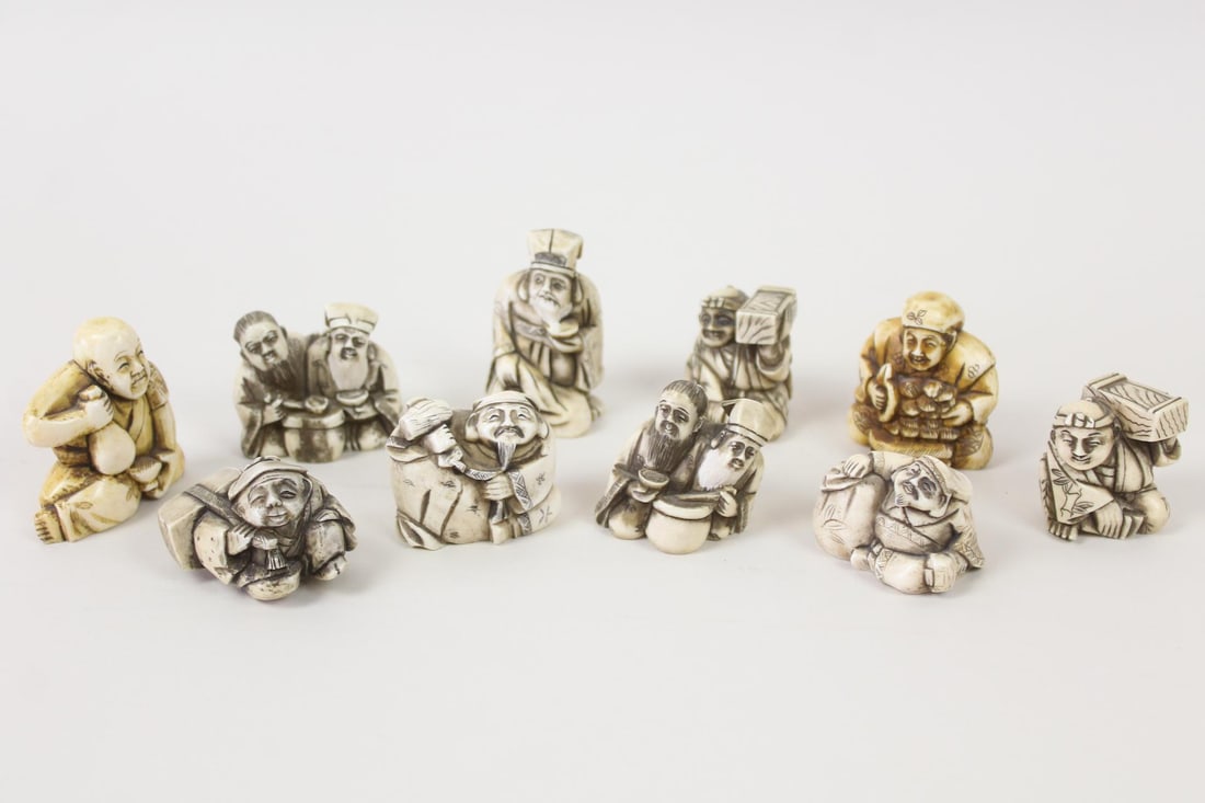 Collection of 10 Japanese Netsuke with Book (1 of 15)