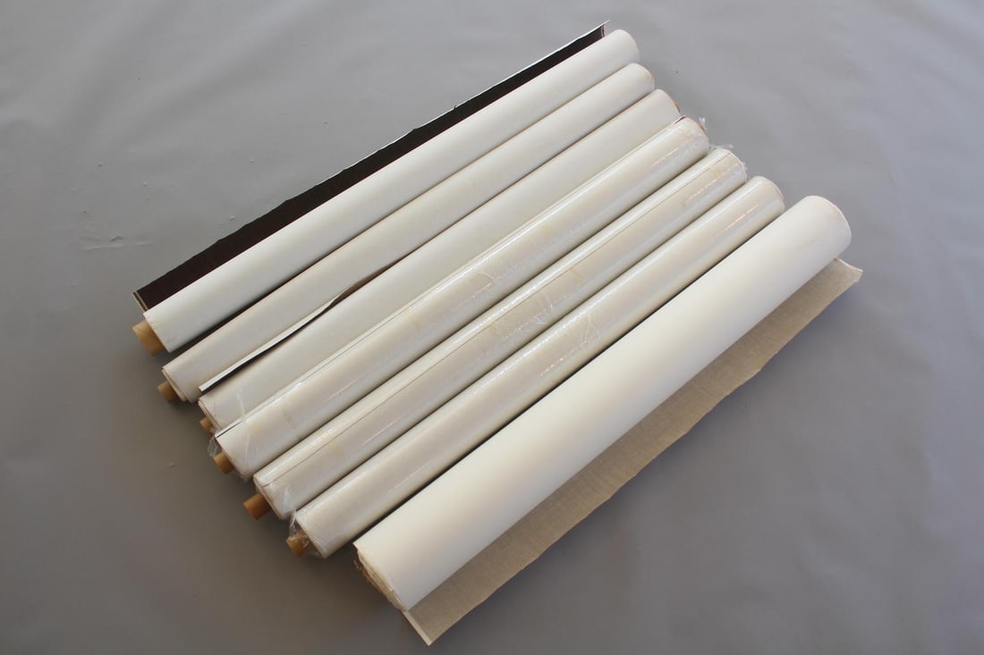 7 Rolls of Wallpaper, Woven Neutrals: 7 Rolls of Wallpaper, Woven Neutrals. High quality wallpaper lot includes 3 patterns; 5 rolls of a light brown with a soft woolen feel, one in dark brown woven linen, and one in light brown linen.Thre