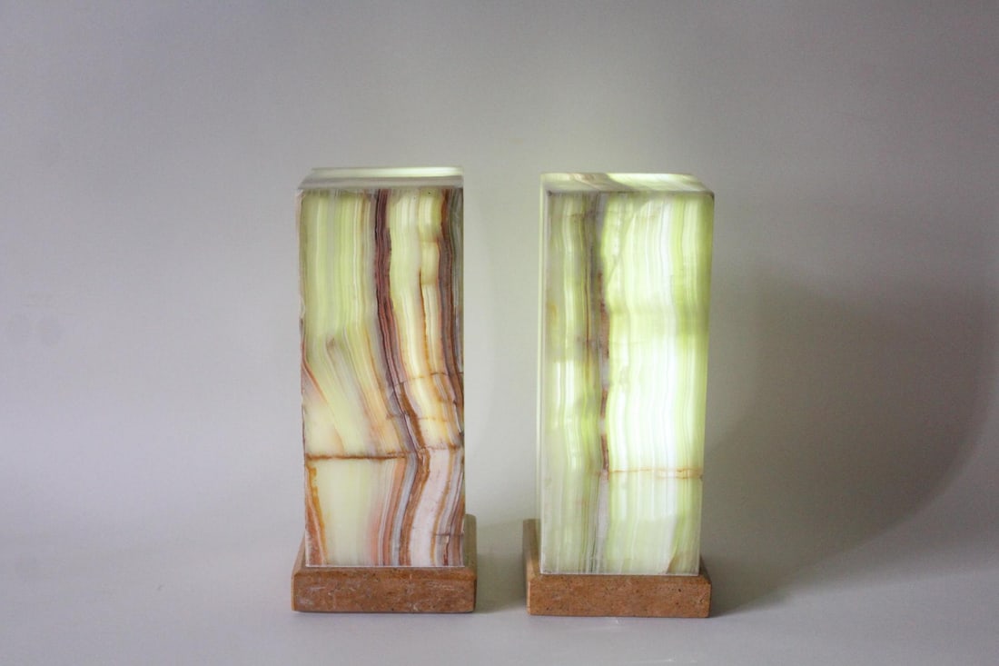 Pair of Contemporary Cubist Onyx Lamps, Minimalist (1 of 11)