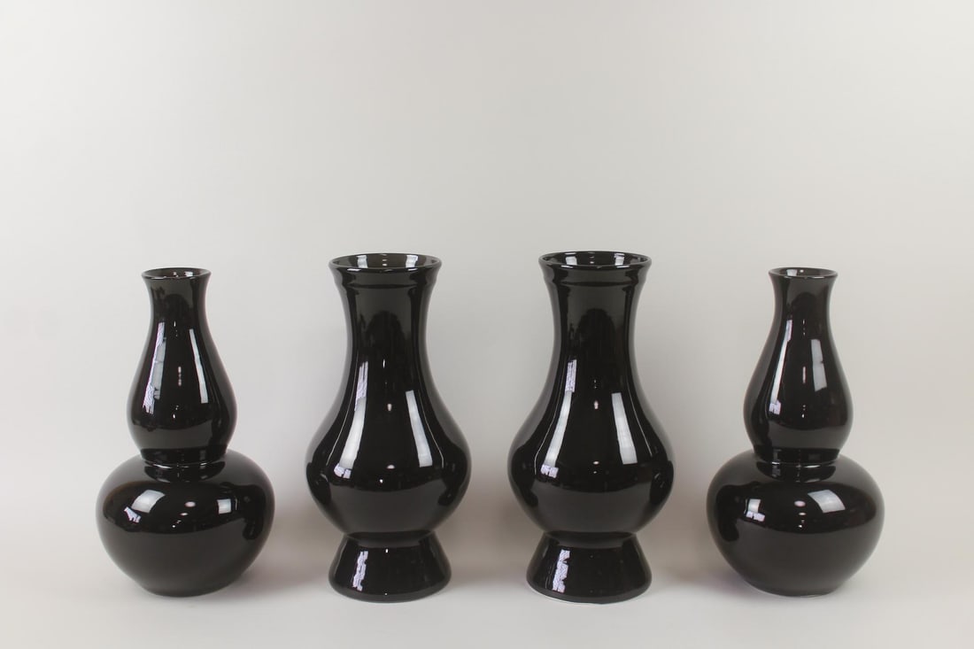 Lot of 4 Black Ceramic Vases, Double Gourd, John Thompson Pottery: Lot of 4 Black Ceramic Vases, Double Gourd, John Thompson Pottery. This contemporary pottery grouping is shiny black colored glaze. They are unmarked but we believe these to be John Thompson Pottery.