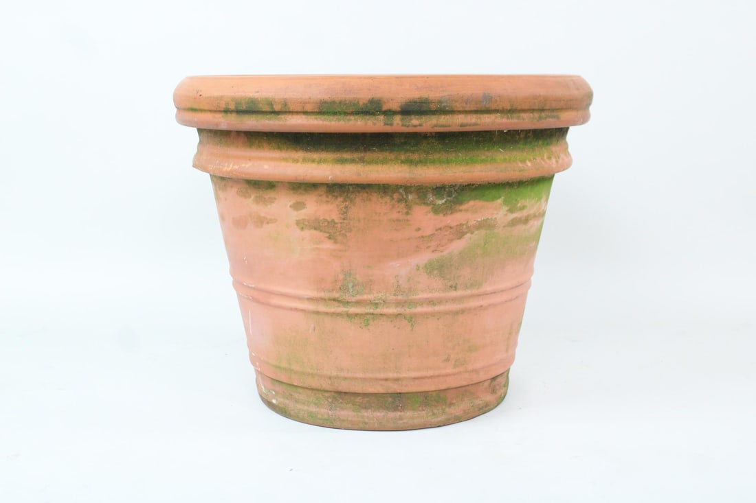 Large Terra Cotta Garden Planter (1 of 8)