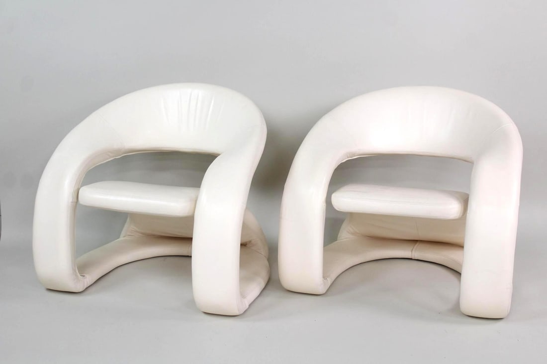 Pair of White Leather Jaymar Tongue Chairs, 2 of 2 (1 of 12)
