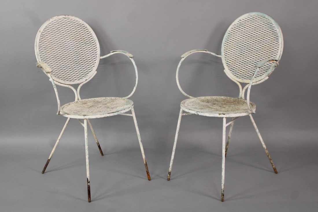 Pair of Mid Century Modern Circular Seat Wrought Iron Outdoor Chairs (1 of 15)