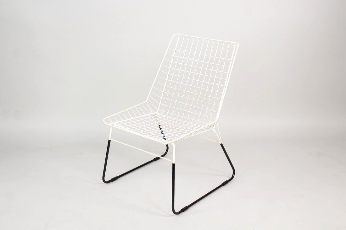 Metal Wire Mesh Cees Braakman 'Flamingo' Chair: Mid-century Modern Metal Wire Mesh Cees Braakman 'Flamingo' Chair. Original red fabric seat and back cushion included; while no longer usable, could be used to make a pattern for new ones. No maker's