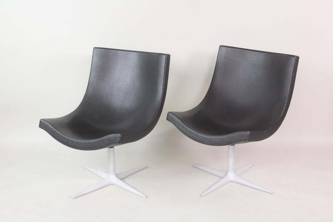 Pair of Black Christophe Pillet Cappellini Modern Y's Swivel Armchair: Pair of Black Christophe Pillet Cappellini Modern Y's Swivel Armchair. Matching pair of chairs with black seats and metal 4-point bases. No makers mark. Dimensions are 31.5 in h x 22 in w x 25 in d. C