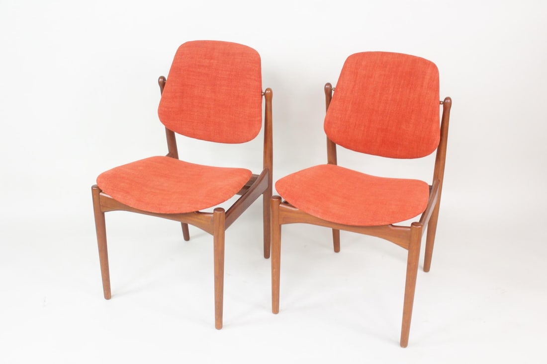 Pair of Red Arne Vodder for France & Daverkosen Chairs: Pair of Danish Mid-Century Modern Red Model 203 Arne Vodder for France & Daverkosen Chairs. Matching pair of Model 203 teak dining chairs by Arne Vodder for France & DaverkosenDenmark. Featuring adjus