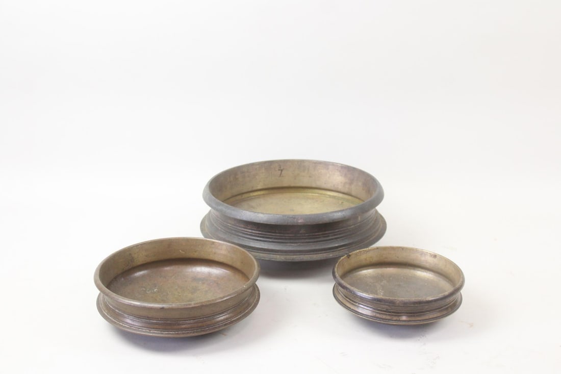 Set of 3 Bronze Indian Urli Vessel Bowls (1 of 8)
