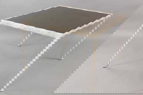 Mid Century Modern Patio Table by Richard Schultz: Mid Century Modern Patio Table by Richard Schultz. Nice square cafe table, no chairs included. Dimensions are 26.5 in h x 38 in w x 38 in d. Condition is fair. Missing some of the white paint on the a