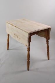Scrubbed Top Drop Leaf Dining Table