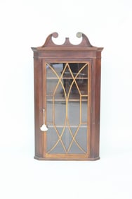 Georgian Mahogany Hanging Corner Cupboard