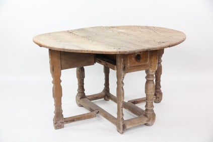 Primitive European Gateleg Dropleaf Wood Table