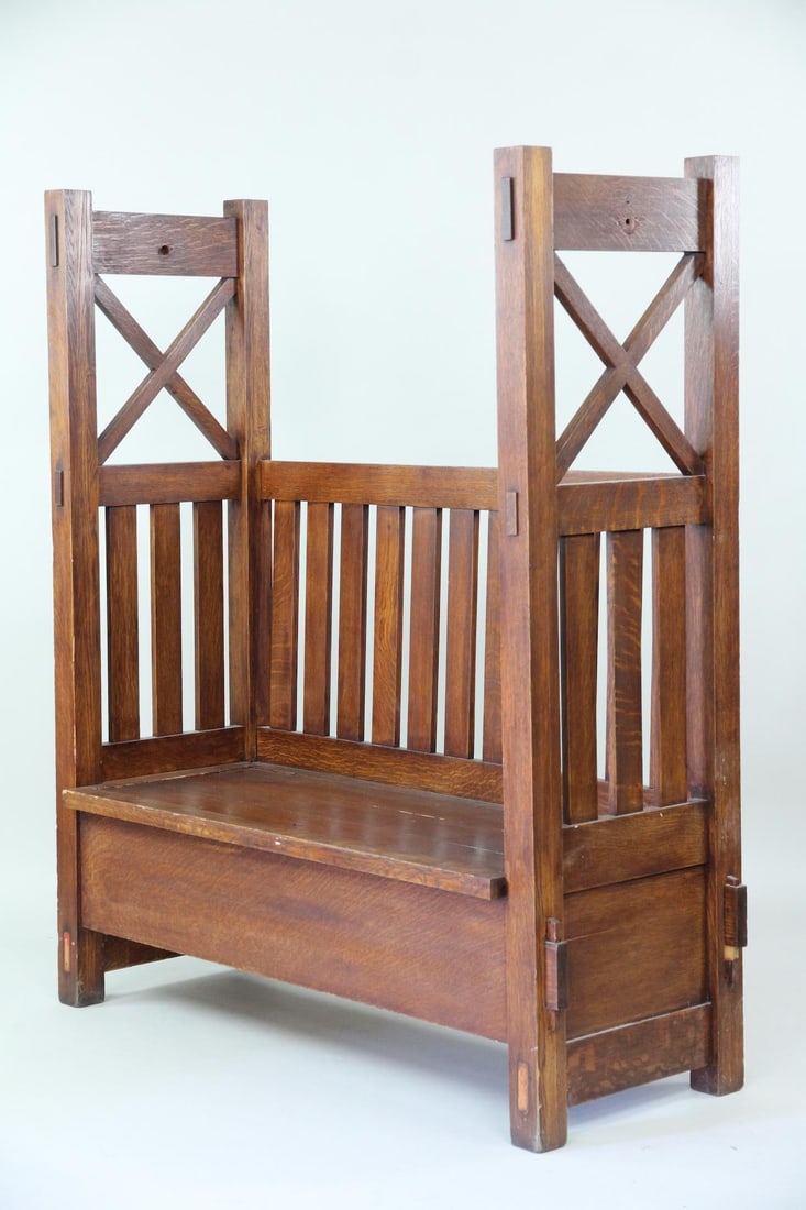 Mission Oak Hall Bench with Mirror & Storage (1 of 17)