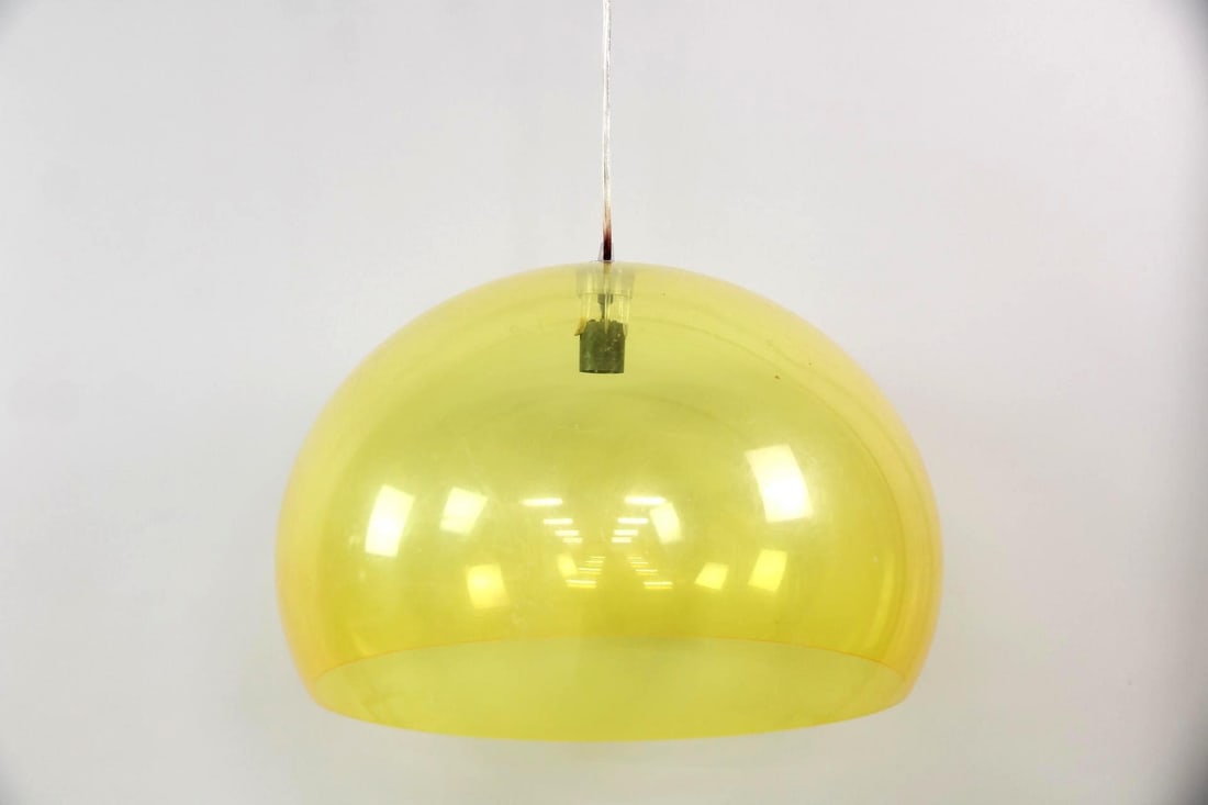 FL/Y Yellow Acrylic Pendant Lamp, Ferruccio Laviani: Mid-Century Modern FL/Y Yellow Acrylic Pendant Lamp, Ferruccio Laviani. Suspension lamp designed by Ferruccio Laviani for Kartell, with no marks. Dimensions are 13 in h x 22 in w x 22 in d. Condition