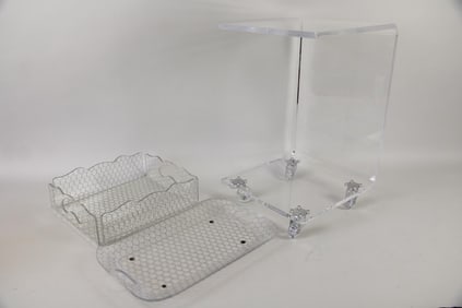 Acrylic Side Table and Acrylic & Chicken Wire Accessories