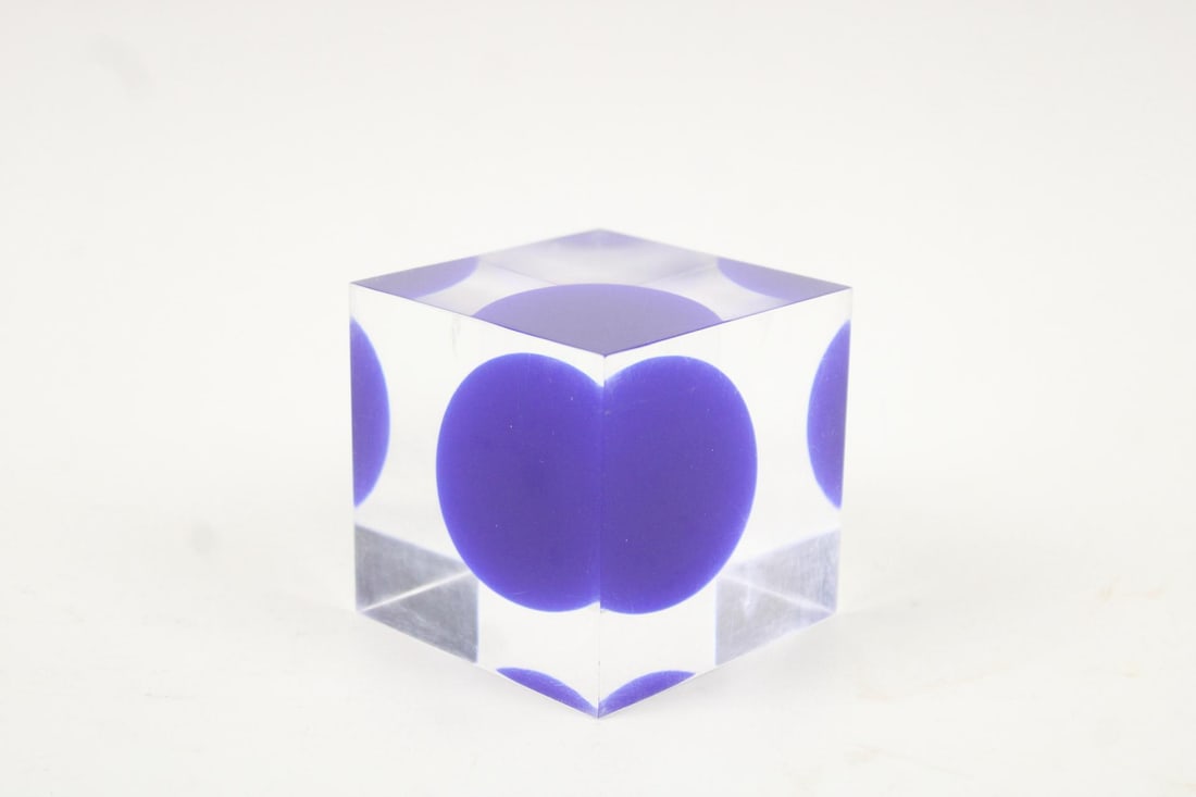Modernist Lucite Cube Paperweight, Enzo Mari (1 of 7)