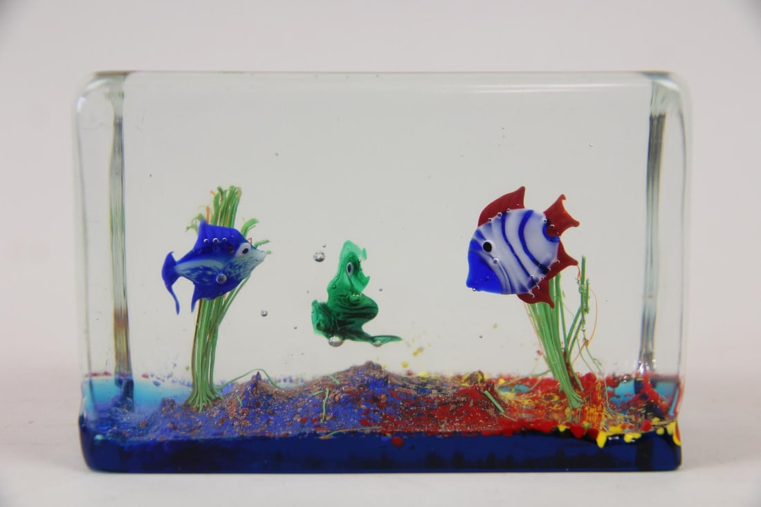 Murano Glass Fish Aquarium Sculpture Paperweight (1 of 8)