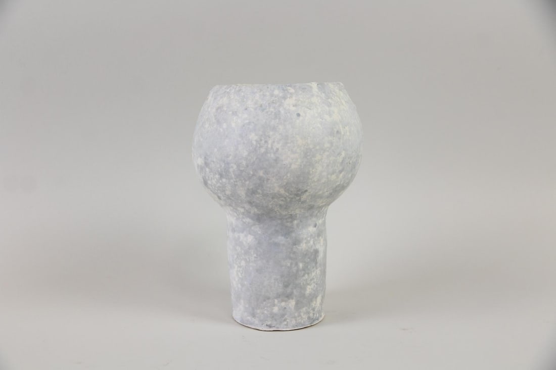 Minimalist Ceramic Vase, Goldstein (1 of 6)