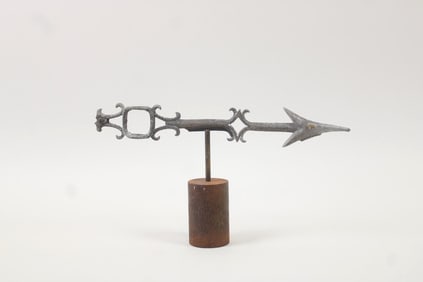 Folk Art Metal Weathervane Directional Arrow Fragment