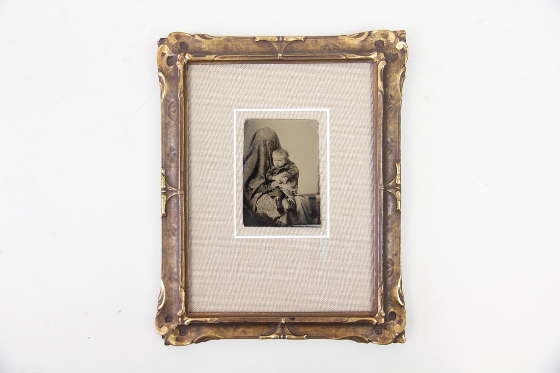 Hidden Mother Tintype in Gold Frame (1 of 7)
