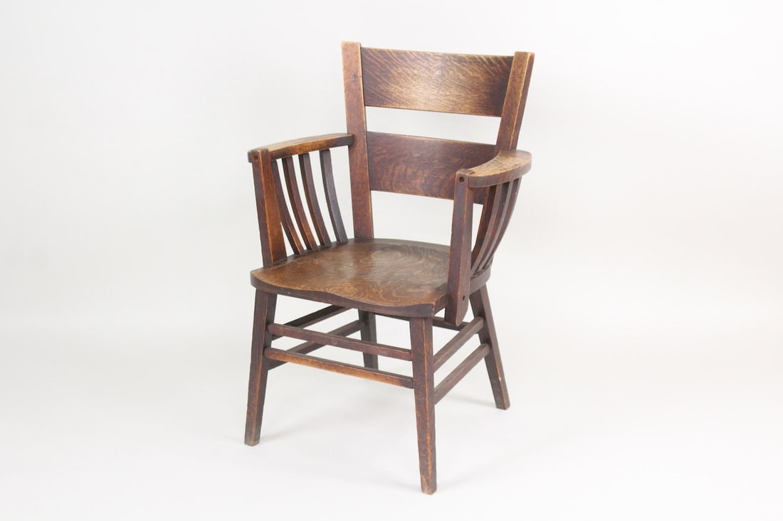 Arts & Crafts Bowed Spindle Plank Sculpted Armchair, Chicago (1 of 14)