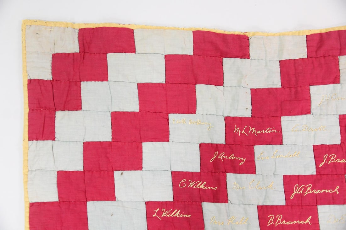 Folk Art Zig Zag Signature Quilt, Red & White Cotton (1 of 12)