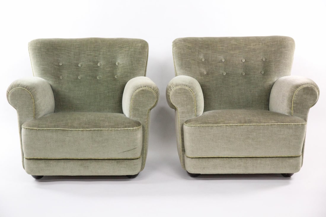 Pair of Green Mohair Upholstered Club Lounge Chairs (1 of 13)