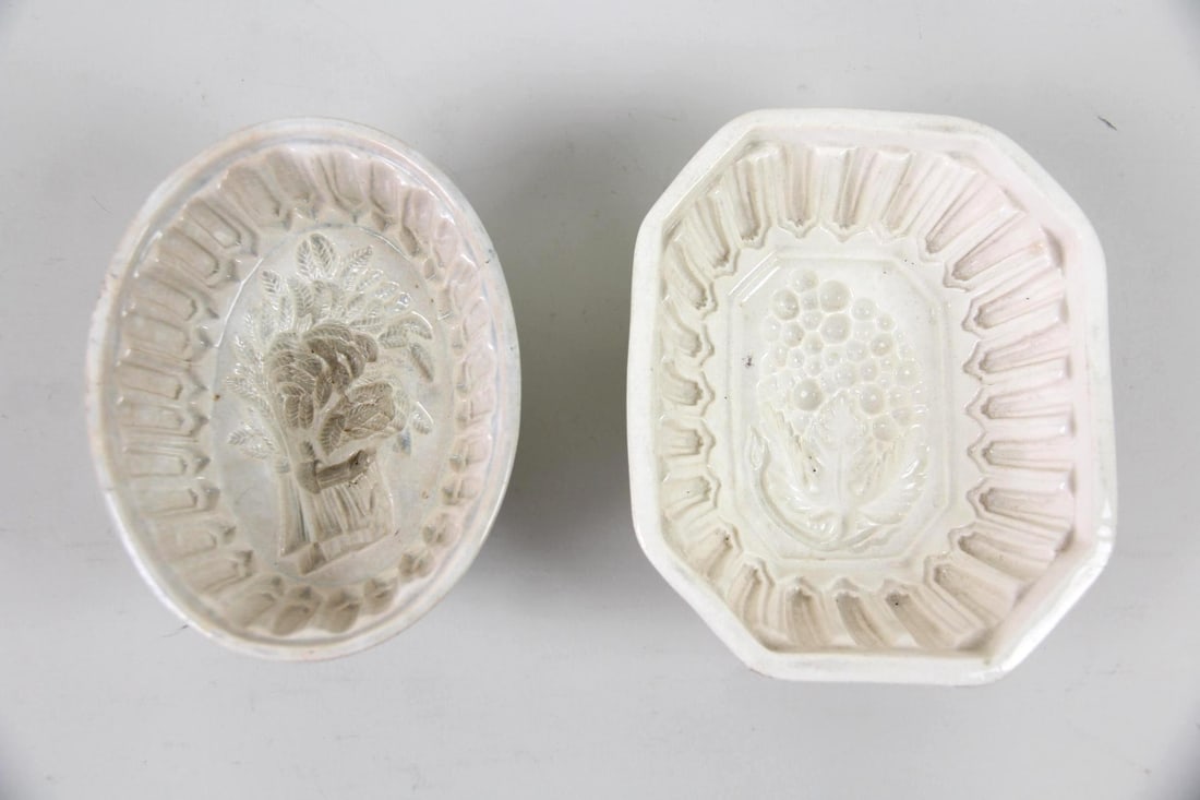 2 Ironstone Baking Molds, Grapes & Wheat Motifs (1 of 7)