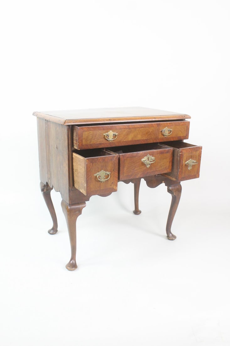 Queen Anne Lowboy Dressing Table - 6