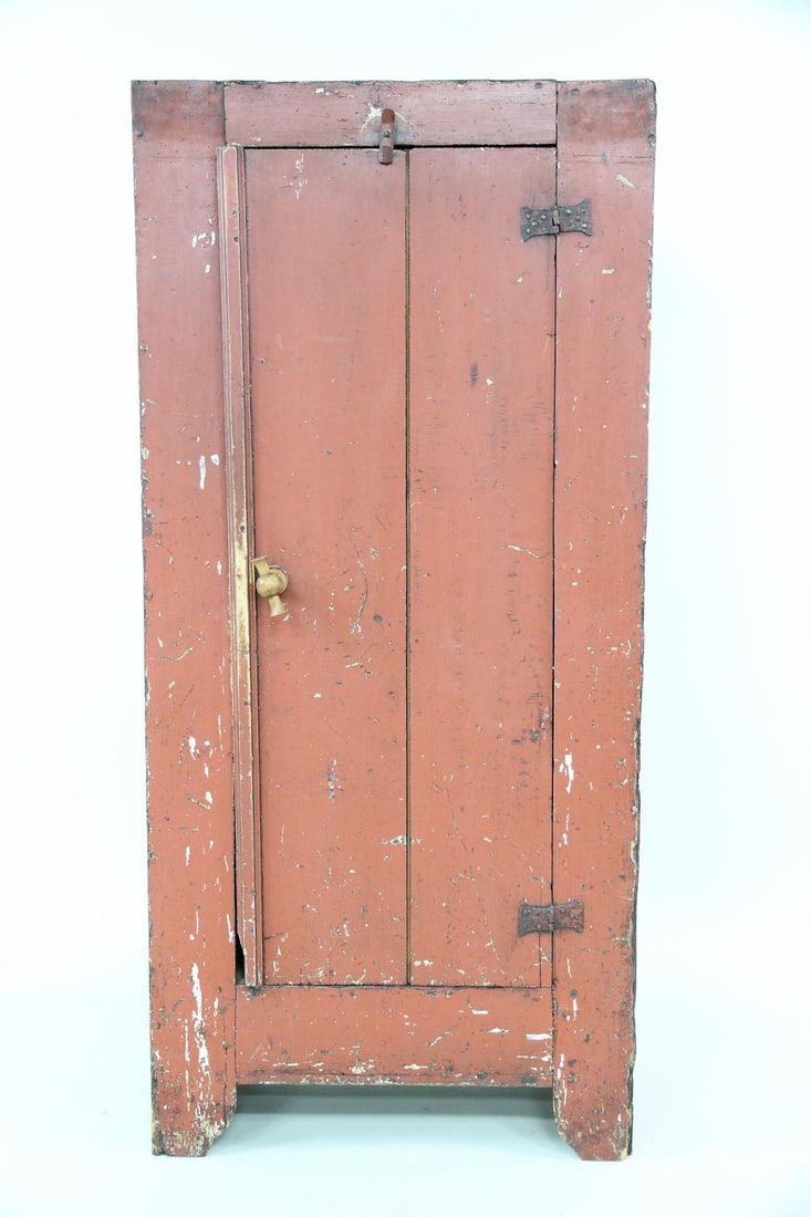 Primitive Antique Short Red Painted Cupboard (1 of 16)
