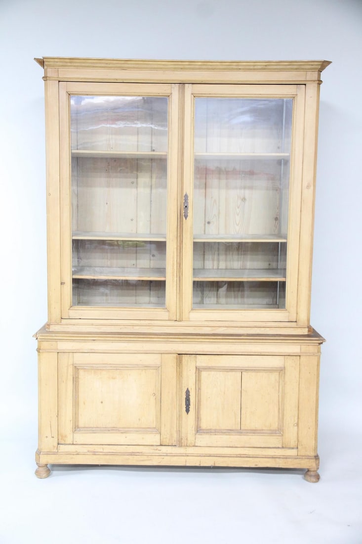 Farmhouse Stepback Cabinet with Glass Doors (1 of 14)