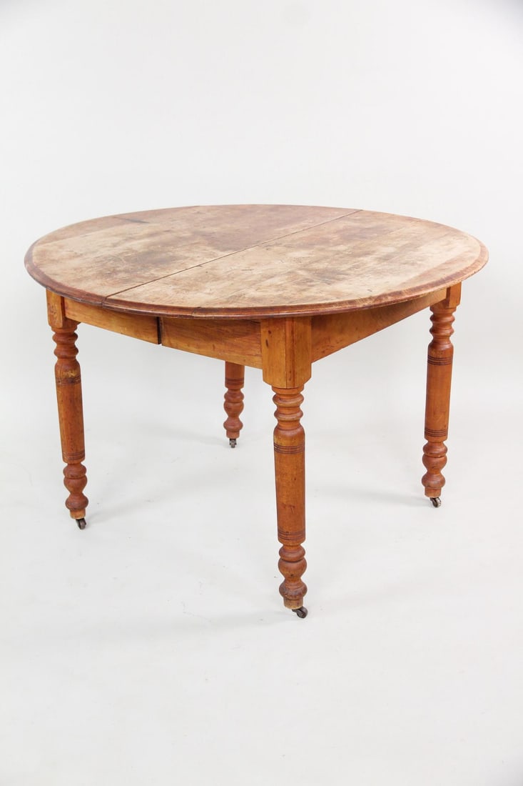 Circular Farmhouse Table with Leaf (1 of 20)
