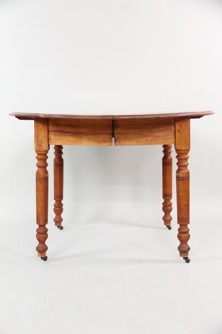 Circular Farmhouse Table with Leaf - 4