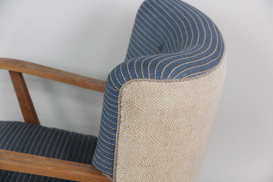 Pinstriped Upholstery Wood Arm Lounge Chair by Fritz Hansen - 12