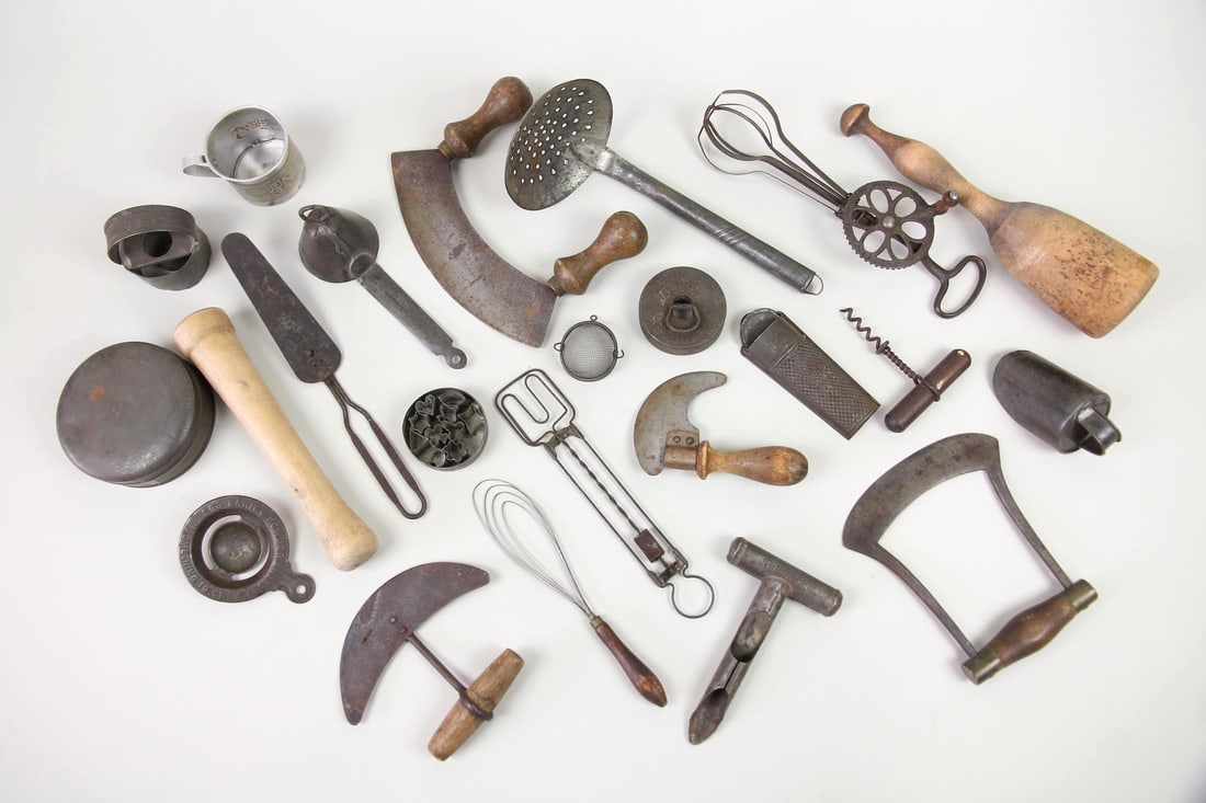 Lot of 32 Antique Metal Kitchen Utensils, Wooden Handles (1 of 10)