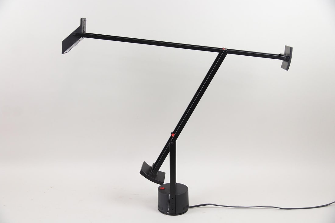Postmodern 'Tizio' Articulating Task Lamp, R. Sapper for Artemide (1 of 10)