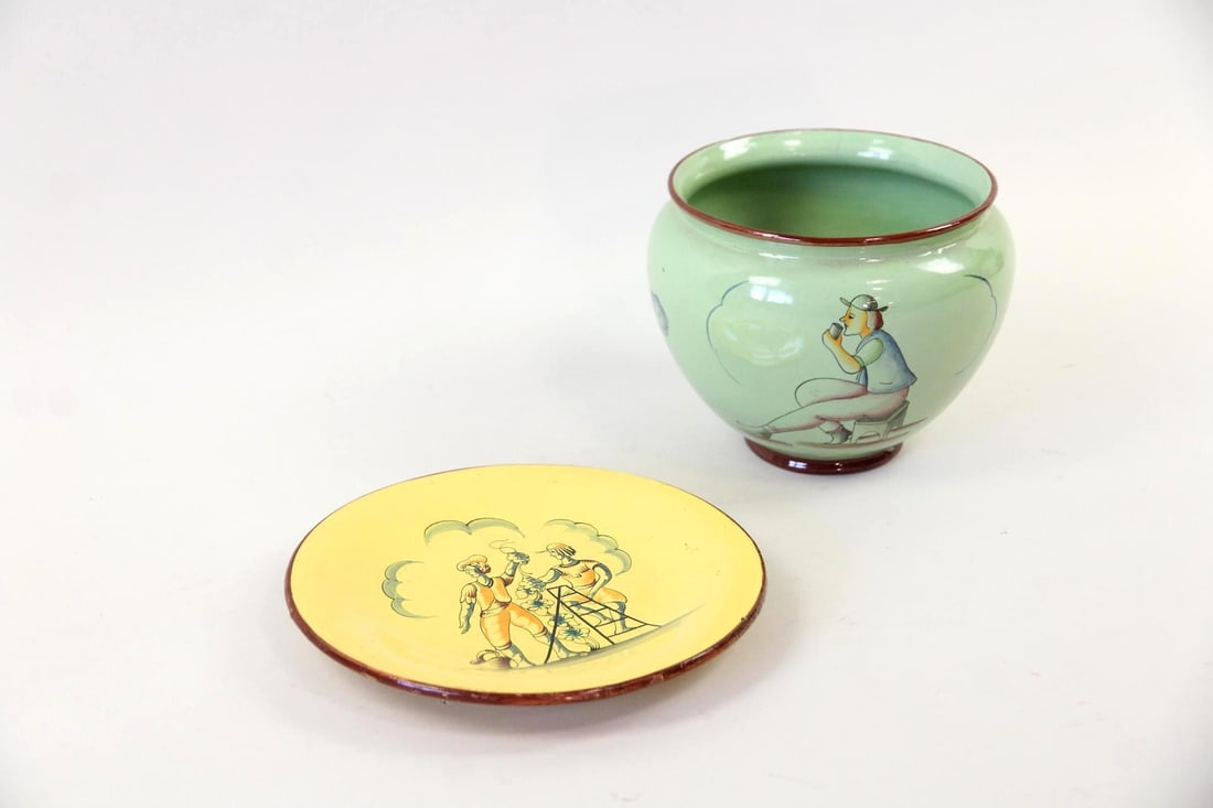 Pair of Italian Ceramics, Planter & Plate, Grape Harvest: Pair of Italian Ceramics, Planter & Plate, Grape Harvest. This pair of ceramics consists of one yellow plate with an illustration of people harvesting grapes, and one green planter with figurative