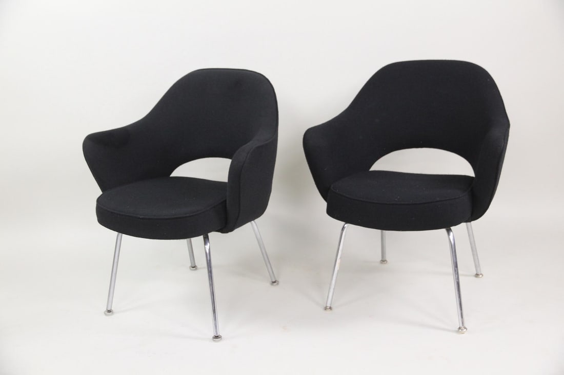 Pair of Saarinen Knoll Executive Armchairs, 2 of 2 (1 of 12)