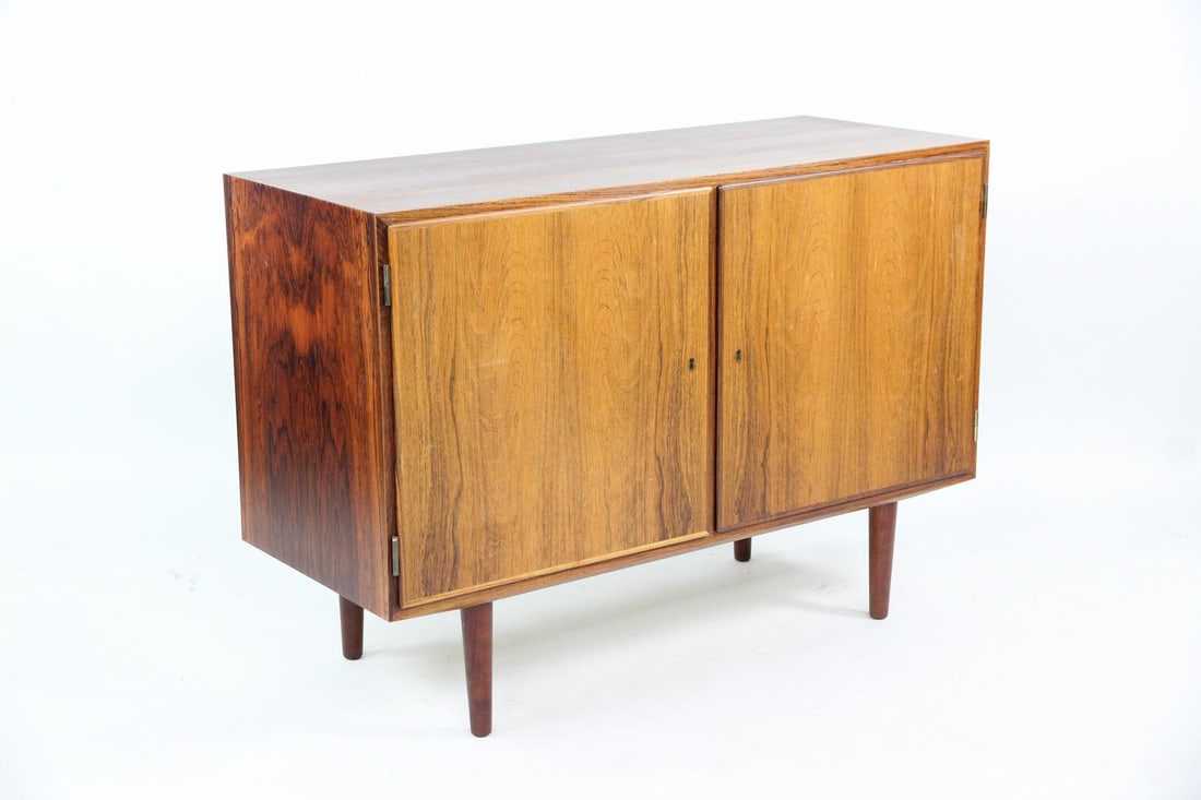 Danish Modern Rosewood Cabinet, Poul Hundevad (1 of 16)