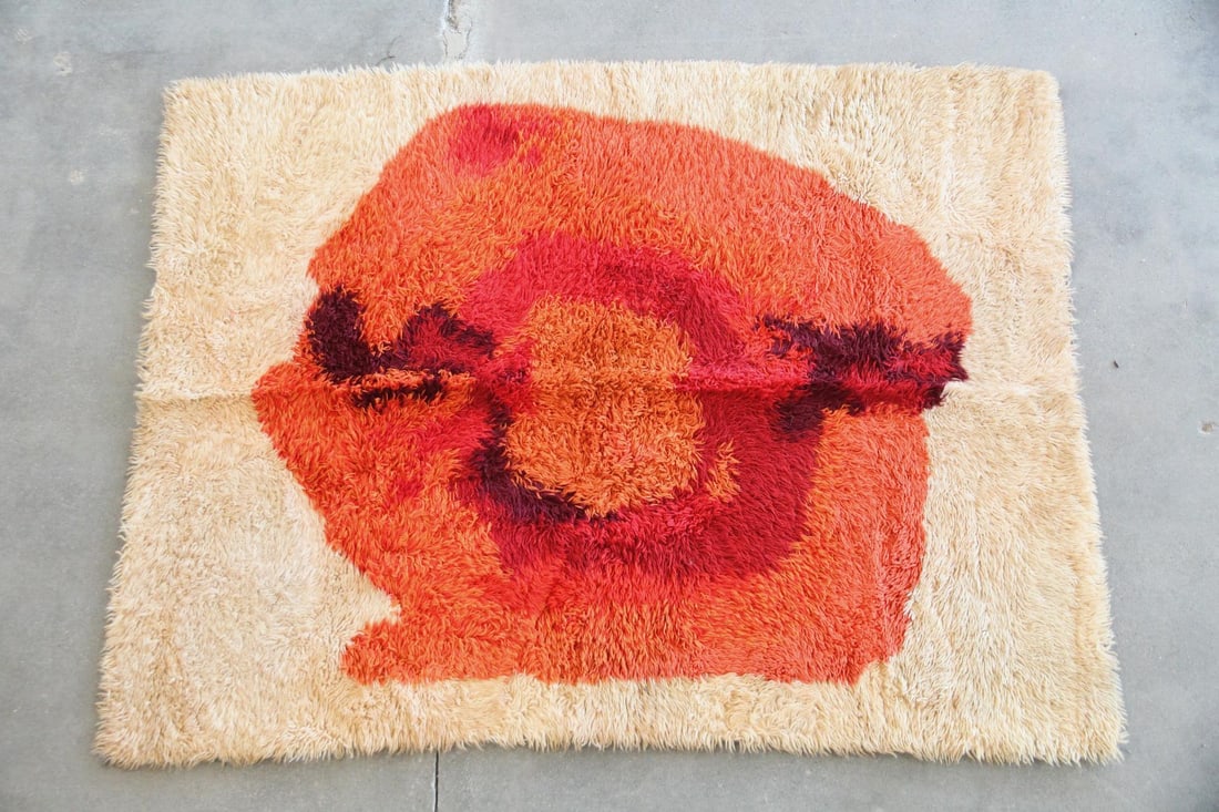 Danish Modern Biomorphic Rya, Wool Shag Rug: Danish Mid-Century Modern Biomorphic Rya, Wool Shag Rug. A textural wool rug featuring an abstract central orange & red shape floating on a tan background. Soft with a high, dense pile. Worn tag to co