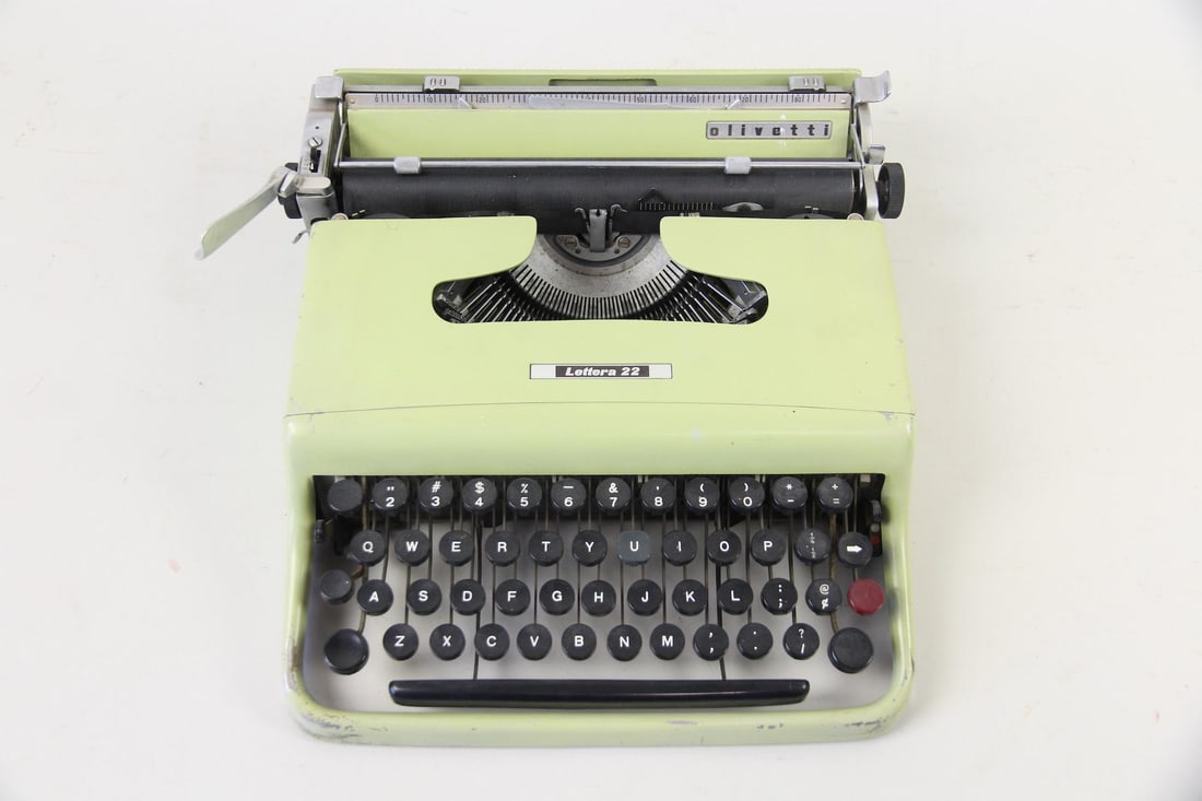 Marcello Nizzo for Olivetti Lettera 2 Typewriter (1 of 10)