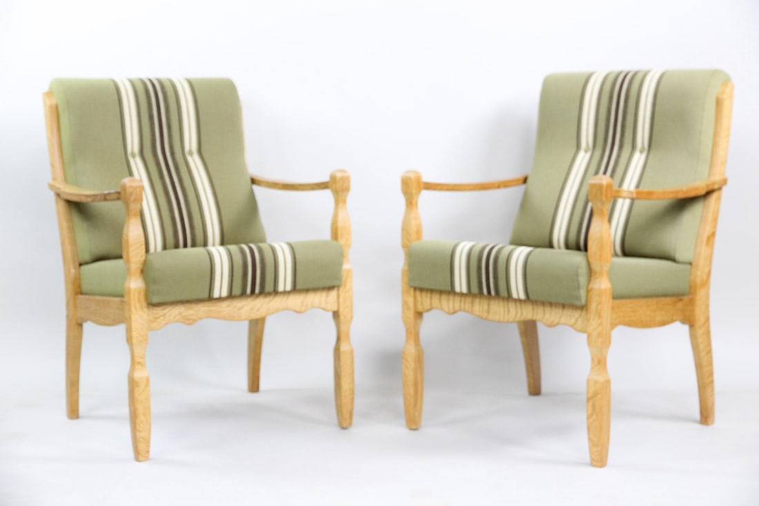 Pair of Danish Modern Oak Striped Lounge Chairs, Henning Kjaernulf: Pair of Danish Modern Oak Green Striped Lounge Chairs, Henning Kjaernulf. This is a great pair of mid century modern lounge chairs. We believe to be designed by Henning Kjaernulf.Dimensions are 37 in