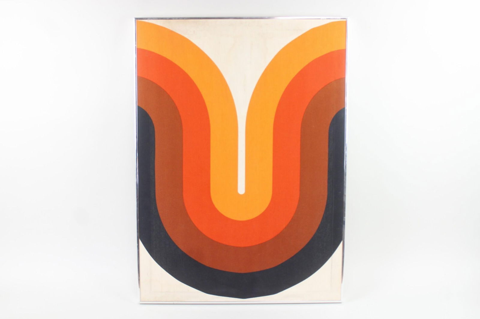 Framed Verner Panton Wall Hanging Textile Art: Mid-Century Modern Framed Verner Panton Wall Hanging Textile Art. Fun textile print in a mid-century modern arc pattern in shades of black, orange, brown and red, in op art style. Stretched and mounte