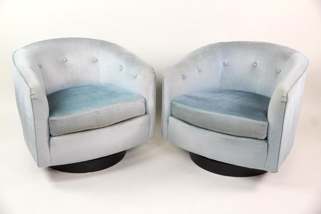 Pair of Mid-Century Modern Swivel Club Chairs, Milo Baughman (1 of 14)
