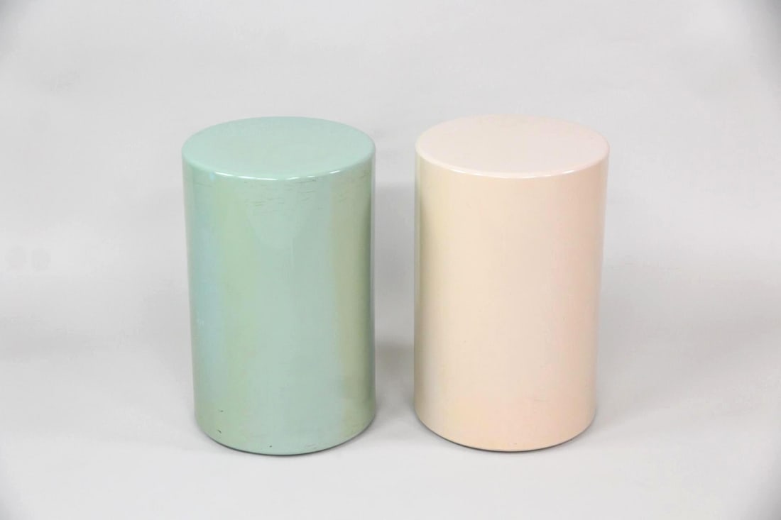 Pair of Resin Pedestals, Side Tables, Metropolitan Furniture: Pair of Postmodern Resin Pedestals, Side Tables, Metro Furniture. A pair of cylindrical pedestals or tables in seafoam & tan resin. Made by Metropolitan Furniture Company, with manufacturer's label to
