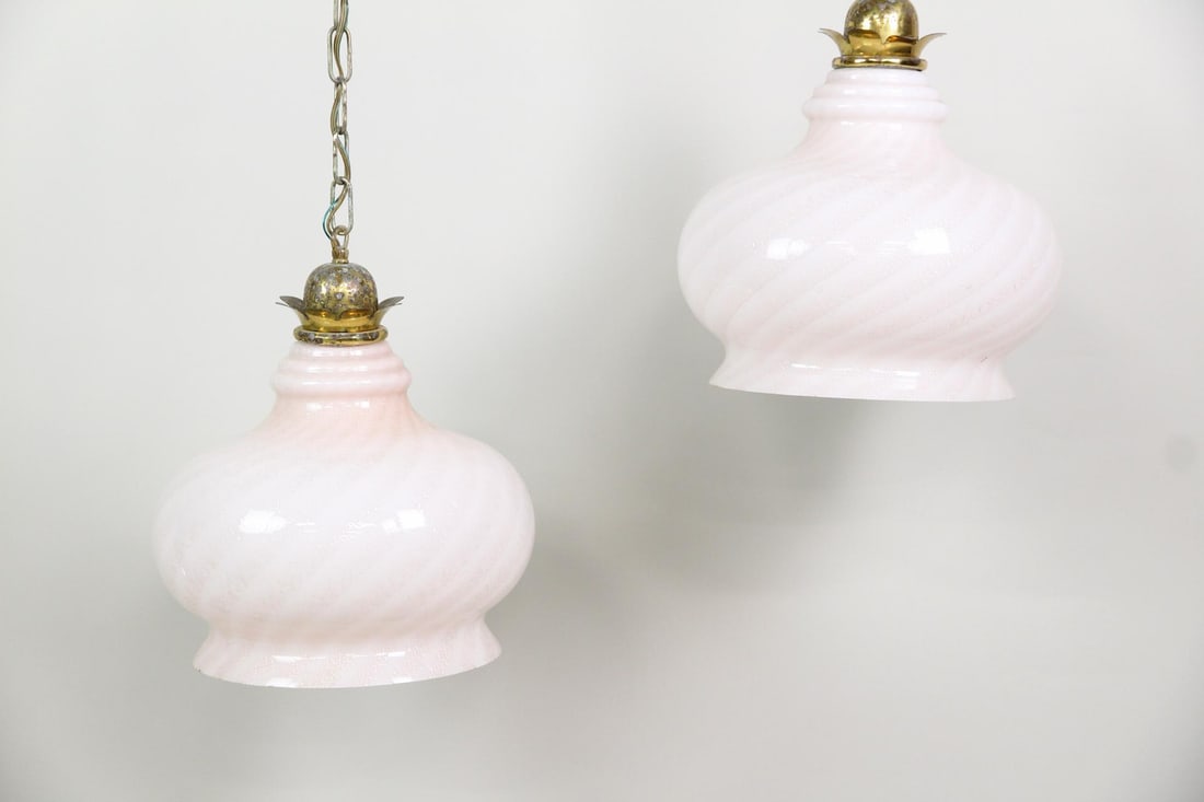 Pair of F. Fabbian Murano Pink Swirl Glass Hanging Lamps, 3 of 4: Pair of Mid-Century Modern F. Fabbian Murano Pink Swirl Glass Hanging Lamps Lights, 3 of 4. Matching pair of pomegranate shape pendant lamps, with pink and silver fleck swirl glass shades and brass le