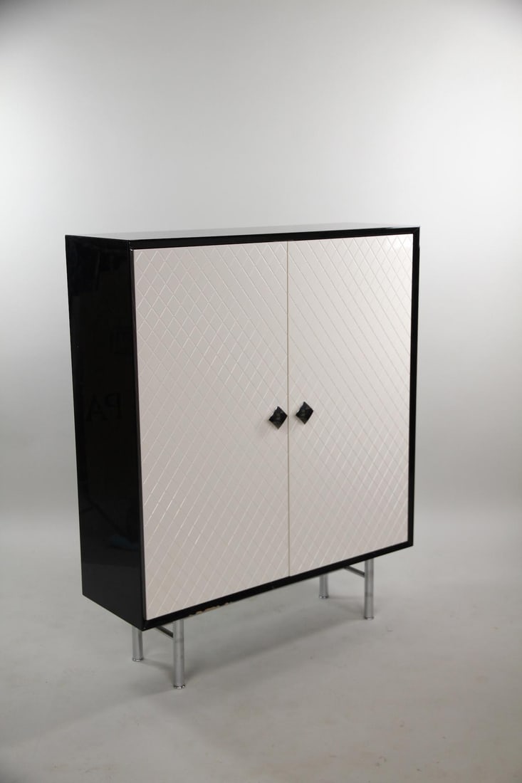 Spanish Design Lacquered Quilted Front Cabinet, La Ebanisteria (1 of 12)