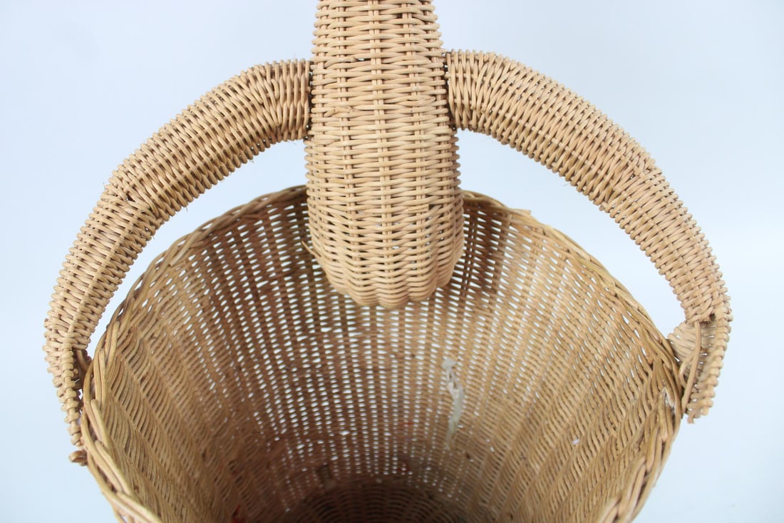 Figural Kangaroo Wicker Basket - 2