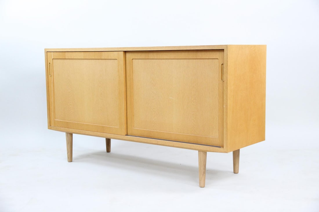 Danish Modern Minimalist Oak Credenza, Poul Hundevad (1 of 16)