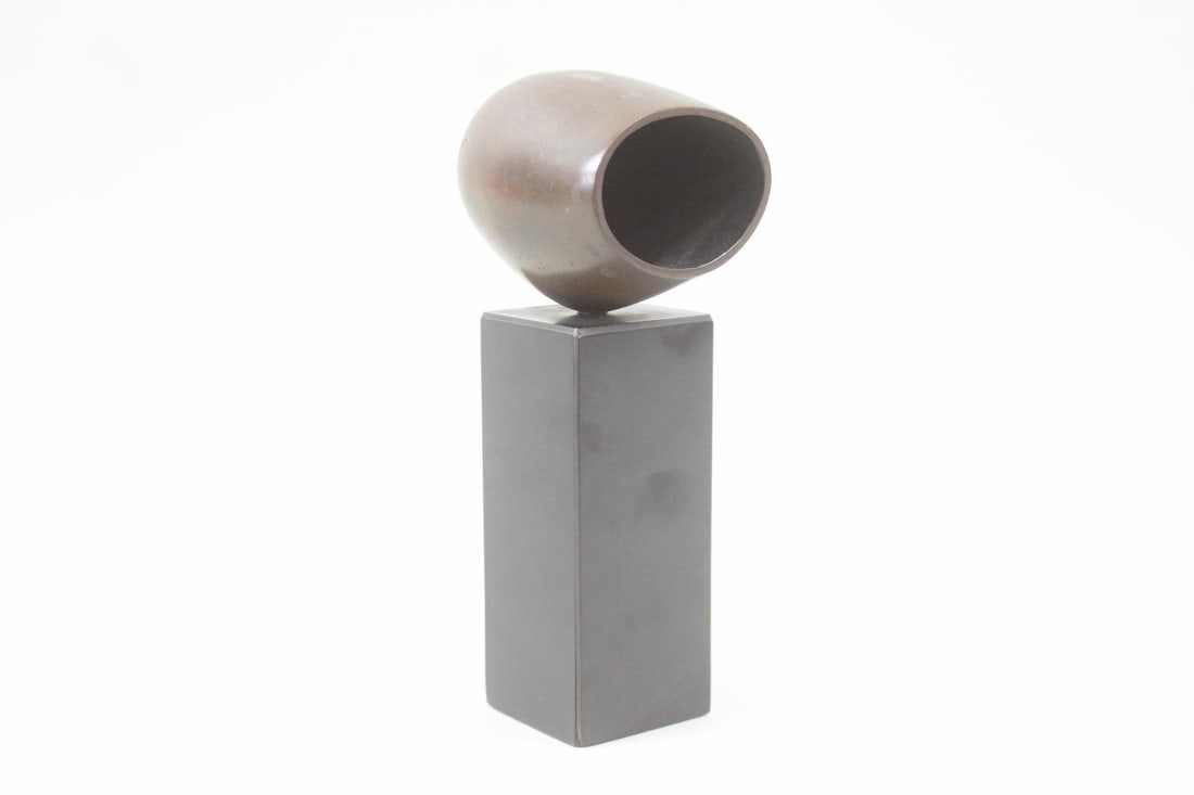 Barry McDowell Small Bronze Abstract Sculpture: Barry McDowell Modernist Small Bronze Abstract Sculpture. An open organic form in bronze by the California artist Barry McDowell. Mounted on a black stand.Dimensions are 7.75 in h x 3 in w x 3.25 in d